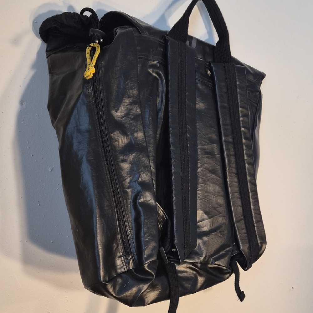Espirit Black Backpack - image 10